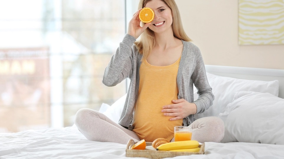 Εγκυμοσύνη: Τι αλλάζει στη διατροφή της γυναίκας – Top tips