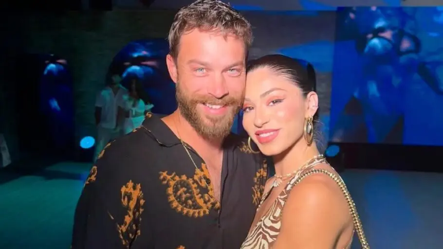 Στέφανος Μιχαήλ: Γιατί παντρεύτηκε τη Ναταλί Κάτερ – «Ταίριαξε με όσα ήθελα στη ζωή μου»