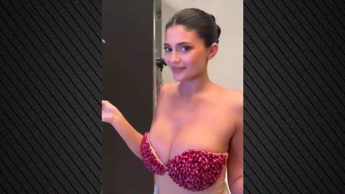 Η Κάιλι Τζένερ φόρεσε σουτιέν φτιαγμένο από… ρόδι, δείτε βίντεο