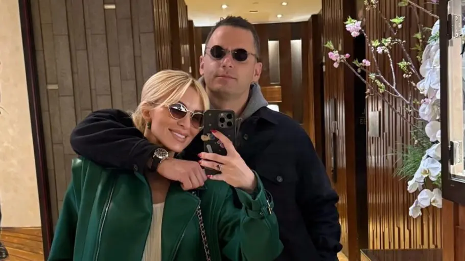 Κατερίνα Καινούργιου – Παναγιώτης Κουτσουμπής: Φωτογραφίες από το στιλάτο σπίτι τους στο Κολωνάκι