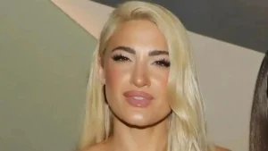 Ιωάννα Τούνη προς «haters»: Έχω πτυχίο παιδαγωγικού δημοτικής εκπαίδευσης και μια ελληνική εταιρία ρούχων