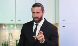 Βασάλος: «Ο Αλεξάνδρου με καθύβρισε, τώρα ανεβάζει βίντεο με την Ελληνίδου»