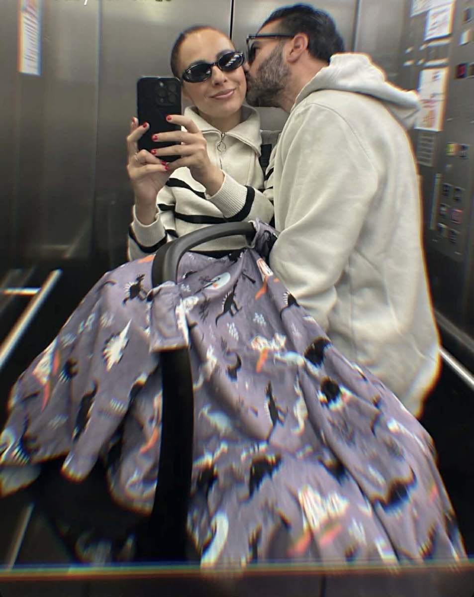 Τίτλος: Χριστίνα Κυριάκου: Το συγκινητικό «αντίο» στο σπίτι όπου ξεκίνησαν όλα – «Φεύγουμε πια ως οικογένεια» (Δείτε φωτογραφίες)