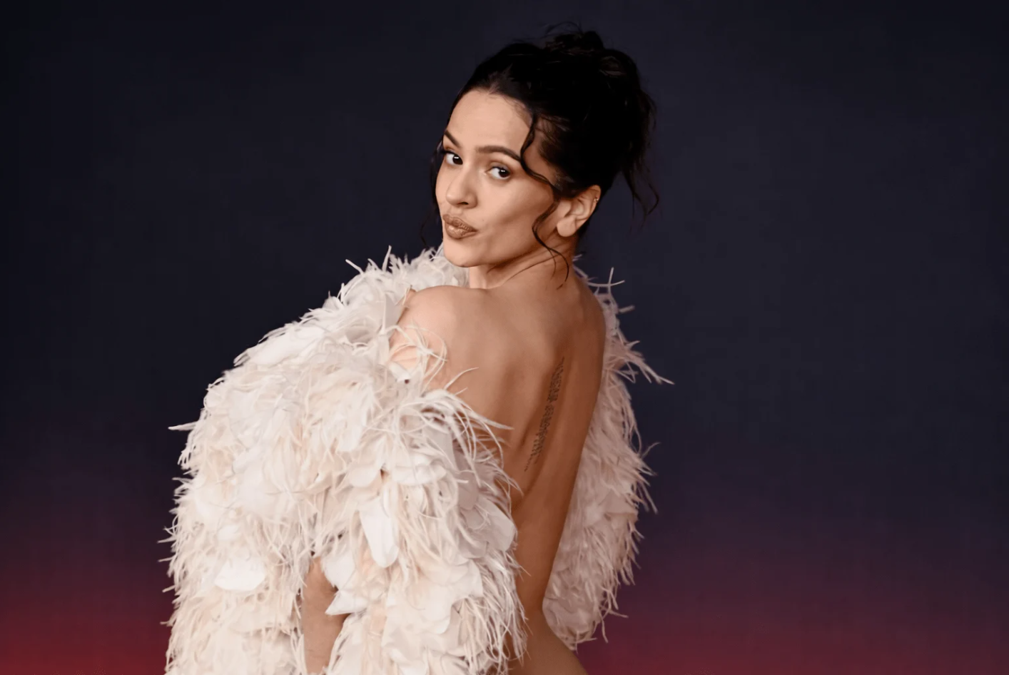 «Να είναι γκέι»: Η Rosalía σχολιάζει με χιούμορ τι την ελκύει στους άντρες