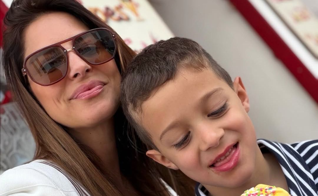 Κωνσταντίνα Ευριπίδου: «Έλιωσε» με την κίνηση του γιου της «Χρειαζόμαστε κι άλλους ρομαντικούς» (Φωτό)