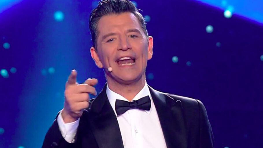 Πρεμιέρα για το Your Face Sounds Familiar: Η εντυπωσιακή έναρξη και τα πρώτα λόγια του Σάκη Ρουβά