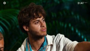 Survivor: Αυτό είναι το σκάφος που χτύπησε τον Σταύρο Φλώρο – Υπέστη μερικό ακρωτηριασμό στο αριστερό πόδι από τις έλικες των εξωλέμβιων κινητήρων (Φωτογραφία)