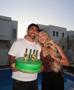Ανδρόνικος Κακουλλής: Full in love στο party των 25ων γενεθλίων του – Η δημόσια εξομολόγηση της συντρόφου του (Δείτε φωτογραφίες)