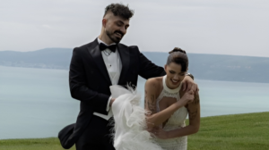 Ποιος είναι ο γιατρός σύζυγος της Dara που κέρδισε στη Eurovision, το love story και ο γάμος τους