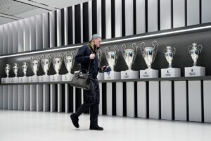 Η απίστευτη συλλογή του Χάαλαντ από πανάκριβες τσάντες Hermès