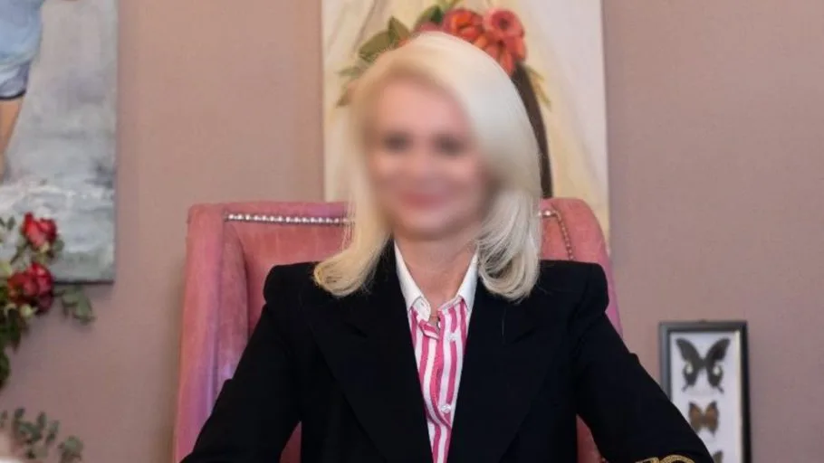 Σοκάρει πρώην ασθενής της γιατρού του Μαζωνάκη: «Μου έδωσε να πιω νέφτι, μου είπε ότι θα σκοτώσει τα μαμούνια»