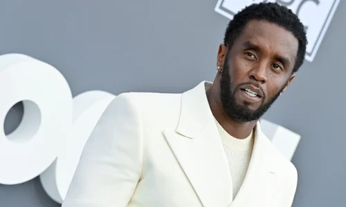 Diddy: Xόρευαν γυμνοί και τους έλουζαν με σαμπάνια στα ”λευκά πάρτι” – Eικόνες με ΝτιΚάπριο, Μαράι Κάρεϊ, Πάρις Χίλτον, Κιμ Καρντάσιαν