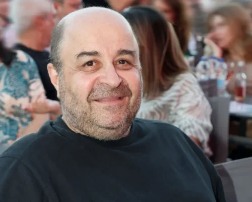 Μάρκος Σεφερλής: “Ευτυχώς που ξέχασα να μεγαλώσω” – Η συγκινητική ανάρτηση για τη ζωή, την τέχνη και το “παιδί” μέσα του