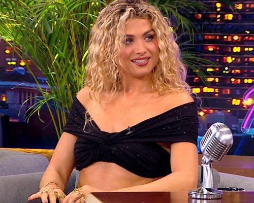 Antigoni Buxton: “Θέλω τη μαμά μου δίπλα μου στη Eurovision, τους είπα πως αν δεν είναι εκείνη στον καναπέ δε θα είμαι ούτε κι εγώ”