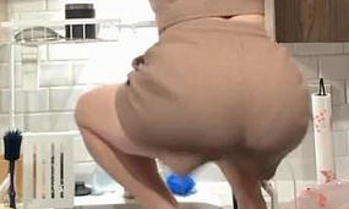 Σάλος για το προκλητικό twerking υποψήφιας – «Βροχή» τα βίντεο