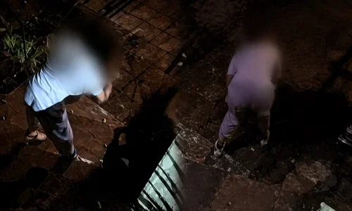 ΒΙΝΤΕΟ: 14χρονη χτυπάει ανελέητα συνομήλική της – Άλλοι παρακολουθούν αμέτοχοι