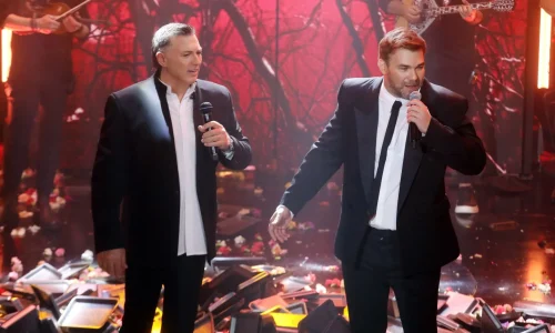 Γιώργος Σαμπάνης – Νίκος Μακρόπουλος: Sold out πρεμιέρα με λαμπερές παρουσίες