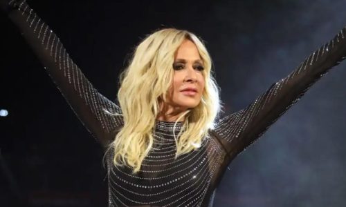 Άννα Βίσση: Η εντυπωσιακή αλλαγή με κοντό αγορέ κούρεμα