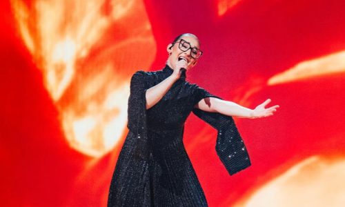 Eurovision 2025: Το κρίσιμο επικοινωνιακό φιάσκο – Η αποκαλυπτική φωτογραφία της Klavdia από την πρόβα που διαψεύδει τον «αποχωρισμό»