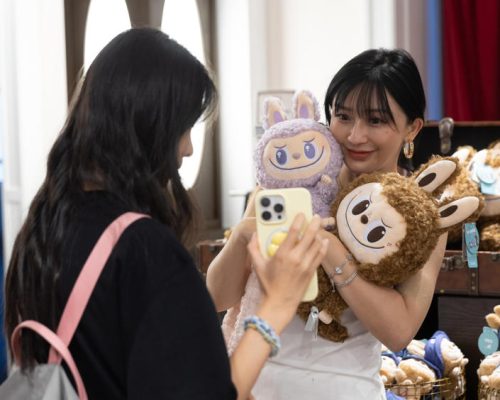 Koύκλες Labubu: Μια φούσκα δισεκατομμυρίων έτοιμη να σκάσει