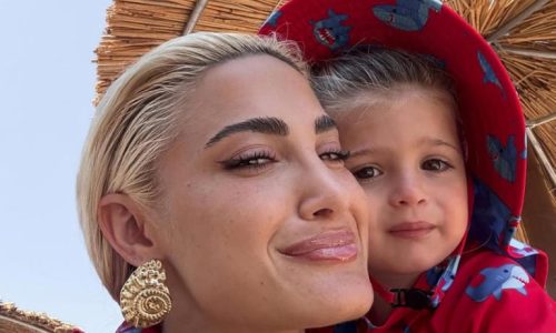 Ιωάννα Τούνη: Ετοιμάζεται για κάλαντα με τον γιο της και γιορτές μαζί του διότι «από αυτή τη χρονιά κρατάω αυτό»