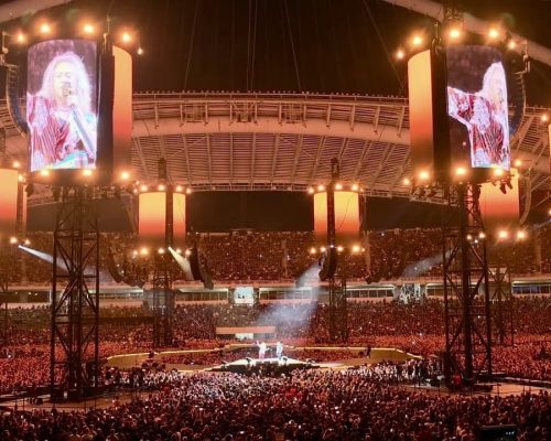 Metallica: Έπαιξαν το «Συρτάκι του Ζορμπά» στο ΟΑΚΑ και αποθεώθηκαν (Βίντεο)