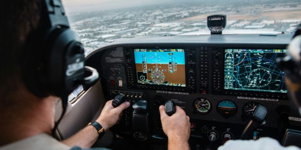 Ο viral πιλότος της Sky Express που ξαναχτύπησε, έφαγε καταγγελία από επιβάτη: Τι συνέβη 