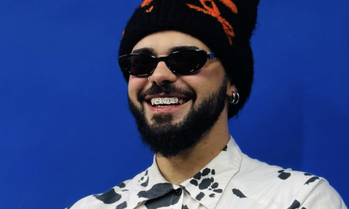 Ο Akylas έπαιξε στο πιάνο τη «λυπημένη» εκδοχή του Ferto και έγινε πάλι viral