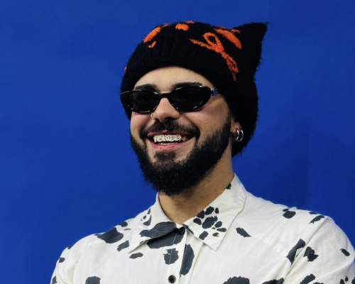 Ο Akylas έπαιξε στο πιάνο τη «λυπημένη» εκδοχή του Ferto και έγινε πάλι viral