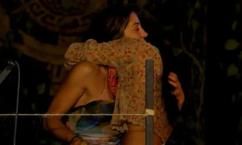 Survivor: Αποχώρησε η Σταυρούλα Ποτήρη – Η έκπληξη που της επιφύλασσε ο Γιώργος Λιανός