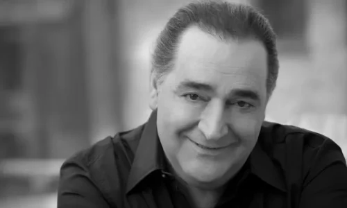 Βασίλης Καρράς: Θα κυκλοφορήσουν 12 τραγούδια του – «Είχε προνοήσει για το τι θα γίνει», λέει ο αδερφός του