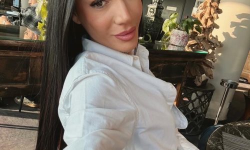 Ήβη Αδάμου: «Θέλω η κόρη μου να είναι διαφορετική από μένα σε αυτό το σημείο» (Δείτε το βίντεο)