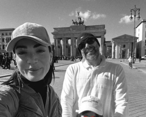 Οικογενειακή απόδραση: Η Ήβη Αδάμου και ο Μιχάλης Κουινέλης ταξιδεύουν με την μικρή Ανατολή (Δείτε το άλμπουμ των διακοπών τους)