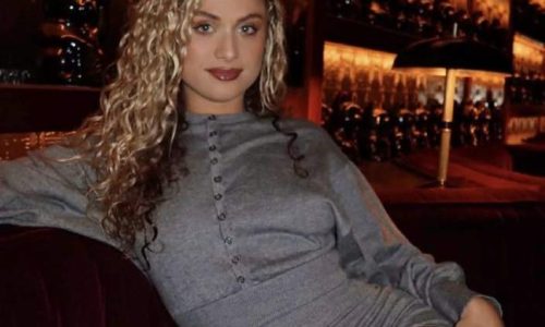 Antigoni: Full in love στο Λονδίνο – Η τρυφερή αγκαλιά με τον σύντροφό της.(Δείτε φωτογραφία)