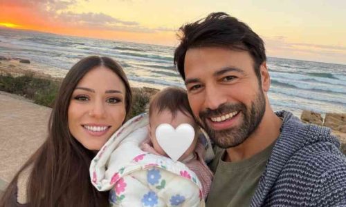 Σιμώνη Χριστοδούλου: Η τρυφερή αγκαλιά με την 7 μηνών κόρη της που «έλιωσε» το Instagram (Φωτό)