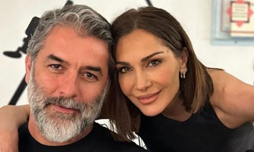 Περήφανη η Δέσποινα Βανδή: Η φωτογραφία από τη βράβευση του Μπισμπίκη (Δείτε φωτογραφία)