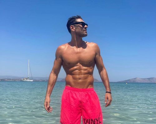 Γιάννης Σπαλιάρας: Οι τρυφερές ευχές στην Κύπρια μαμά του και οι σπάνιες φωτογραφίες