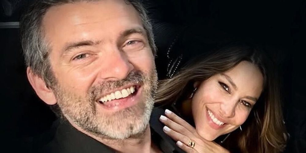 Η αγκαλιά του Φιλίππου Μιχόπουλου με την Κωνσταντίνα Ευριπίδου που «έλιωσε» το Instagram. (Φωτό)