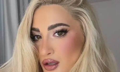 Ιωάννα Τούνη: Βραδινή έξοδος με τον σύντροφό της – Ο Σάκης Ρουβάς τους έδωσε το μικρόφωνο επί σκηνής (Δείτε Βίντεο)
