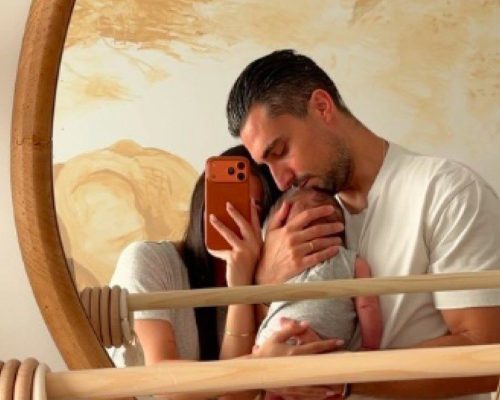 Ρουμελιώτη – Κατσούλης: Γιορτάζουν τον πρώτο μήνα με τον γιο τους – Η τρυφερή ανάρτηση που «έλιωσε» το Instagram