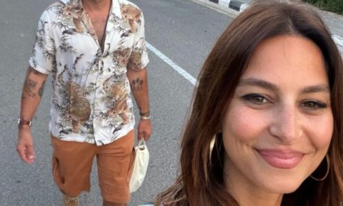 Κωνσταντίνα Ευριπίδου – Φίλιππος Μιχόπουλος: Full in love στην Πάφο με μια μεγάλη, αγαπημένη οικογένεια (Δείτε φωτογραφίες)