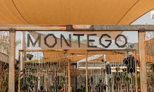 Το απόλυτο hot spot του Πρωταρά «βουλιάζει» τα Σάββατα του Ιουλίου!