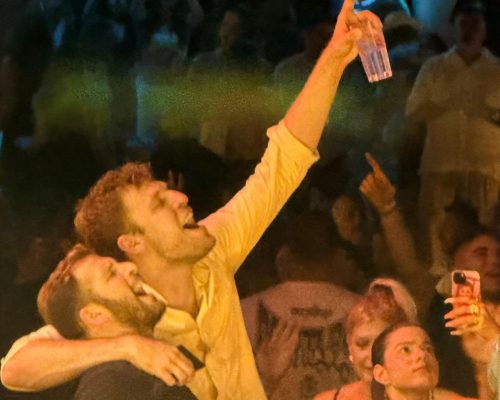 ΑΠΟΚΛΕΙΣΤΙΚΟ ΒΙΝΤΕΟ: Ο Σάσα Βεζένκοφ στον Πρωταρά – Η αποθέωση από τον Νίκο Μακρόπουλο!