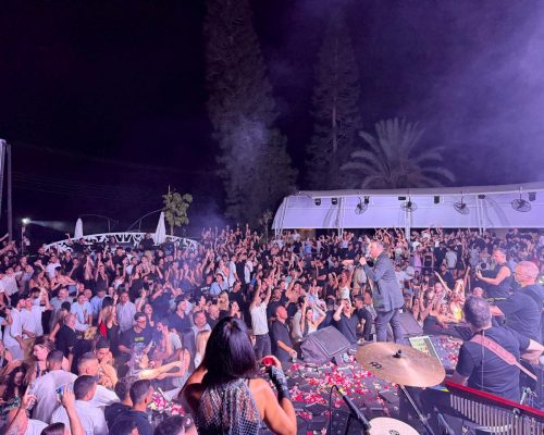 «ΣΕΙΣΜΟΣ» ΣΤΗ ΛΕΜΕΣΟ: Ο ΓΙΩΡΓΟΣ ΣΑΜΠΑΝΗΣ «ΓΚΡΕΜΙΣΕ» ΤΟ “THEAMA” ΣΕ ΕΝΑ ΑΔΙΑΧΩΡΗΤΟ SOLD-OUT LIVE! (Φωτό & βίντεο)