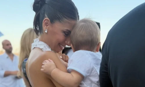 Οι φωτογραφίες της Αλεξάνδρας Νίκα με τον γιο της από την Κυριακή του Πάσχα