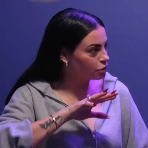 Δήμητρα Αλεξανδράκη: «Έχω κάνει κάτι με τον Σπαλιάρα χωρίς να το ξέρετε, είχε κρυφές χάρες και υπέκυψα»