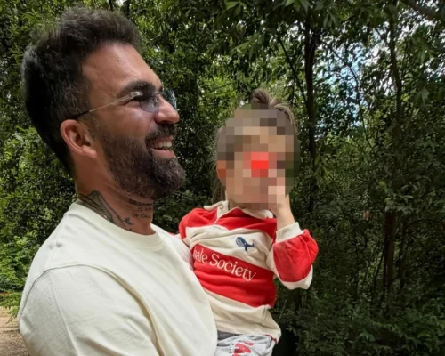 Ο Δημήτρης Αλεξάνδρου φωτογραφίζεται με τον γιο του: Στο τέλος της ημέρας, αυτός είναι όλος μου ο κόσμος, γράφει
