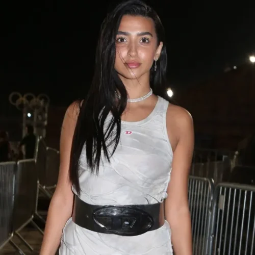 Ατάκα- φωτιά για την Αναστασία: Θα μπορούσε να βγάλει έναν δίσκο με τίτλο “Από την Πόλη έρχομαι και στην κορφή κανέλα”, τα τραγούδια που λέει είναι ό,τι να ‘ναι