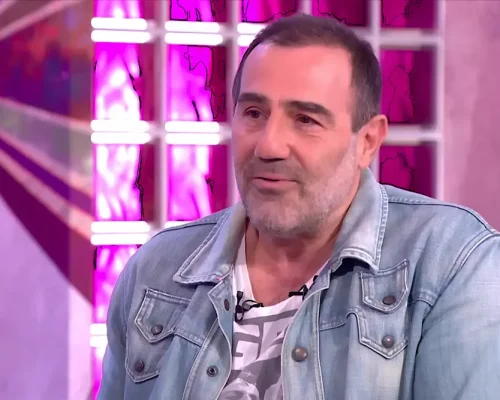 Αντώνης Κανάκης: “Ο θάνατος του πατέρα μου με άλλαξε” – Σκέφτομαι τι θα αφήσω στα παιδιά μου” – Η εξομολόγηση για την απώλεια, την τηλεόραση και την πολιτική (Βίντεο)