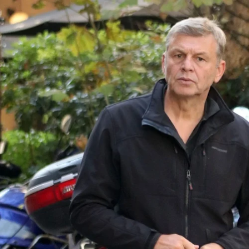 Οκτώ διάσημοι που έχουν παραδεχτεί ότι έχουν κάνει σεξ με άτομο του ίδιου φύλου